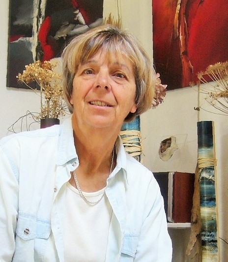 French abstract painter Fabienne Quinsac in her workshop